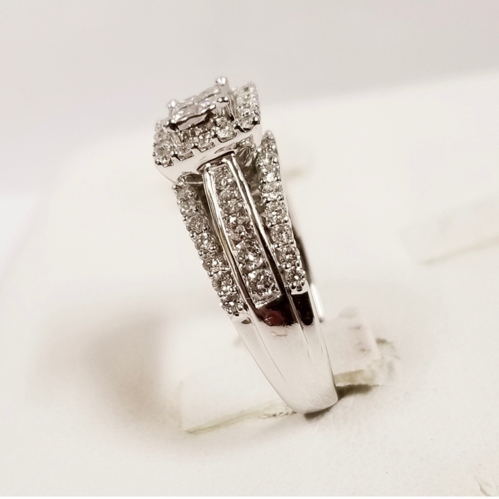 10K Halo Diamond Ring - Picture 7 of 11